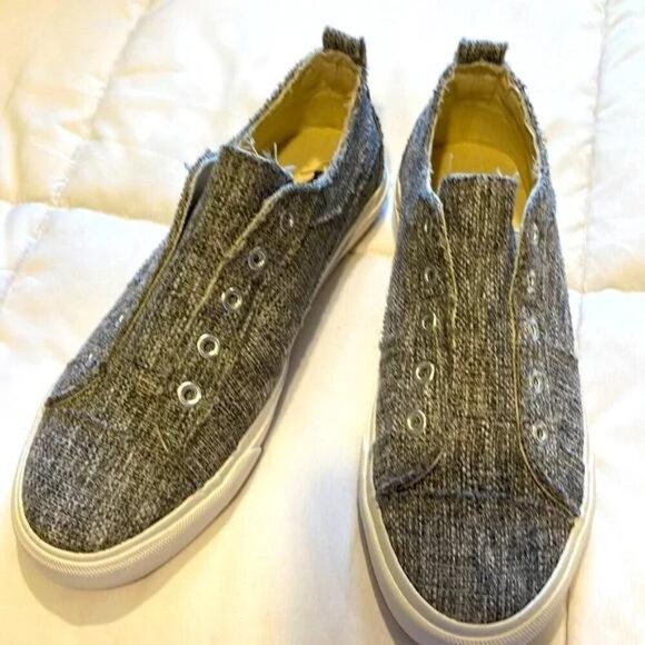 Corkys Gray Slip-On Sneakers | Size 8 | Never Worn | Pink Sole | Casual Comfort - Picture 4 of 7